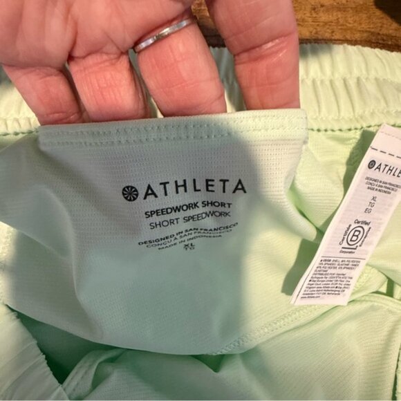 ATHLETA New Speedwork Mid Rise Run Shorts Lined Mint Green Lightweight Size XL - Picture 10 of 12